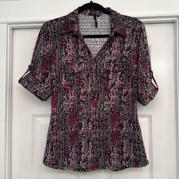 Blouse Floral Partial Button - Picture 1 of 7